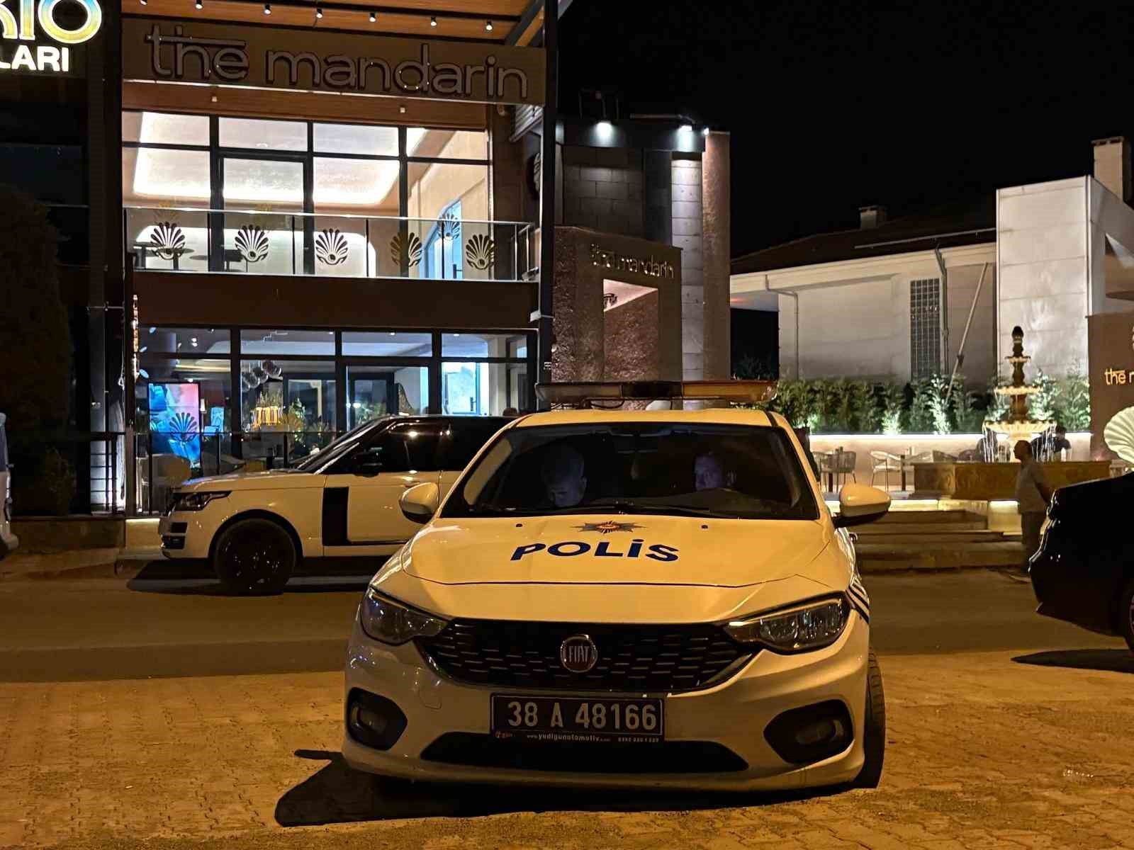 Kafedeki bı&ccedil;aklamada g&ouml;zaltına alınan 7 ş&uuml;pheliden 1&rsquo;i tutuklandı