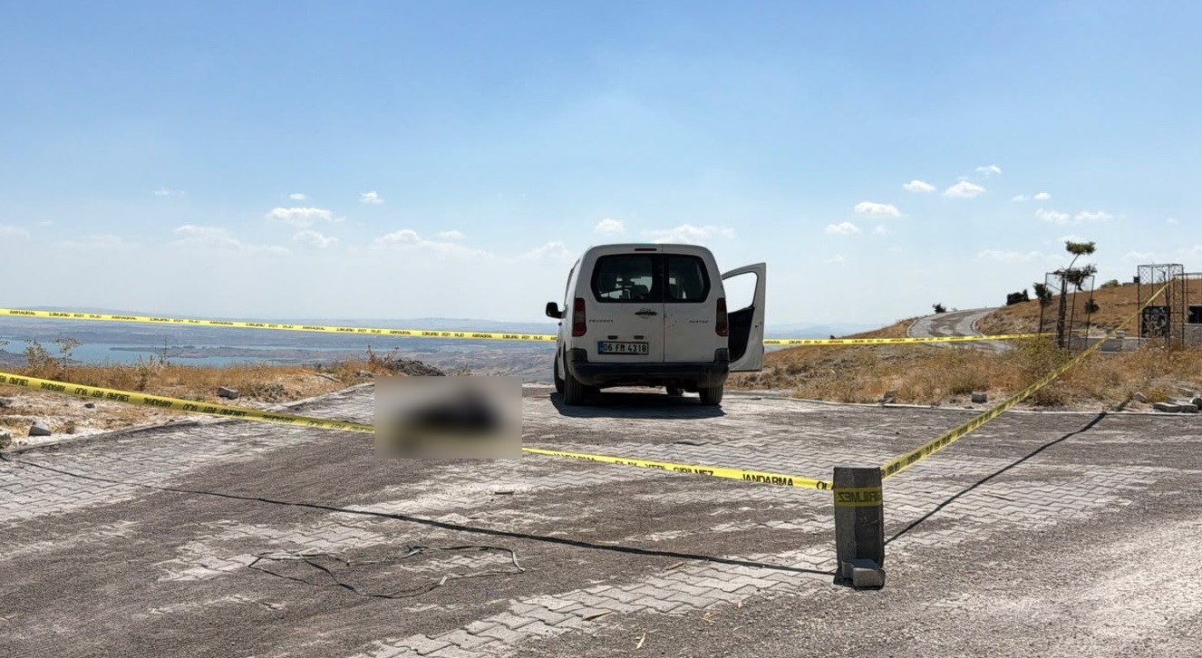 Mezarlık yanında silahla vurulmuş erkek cesedi bulundu
