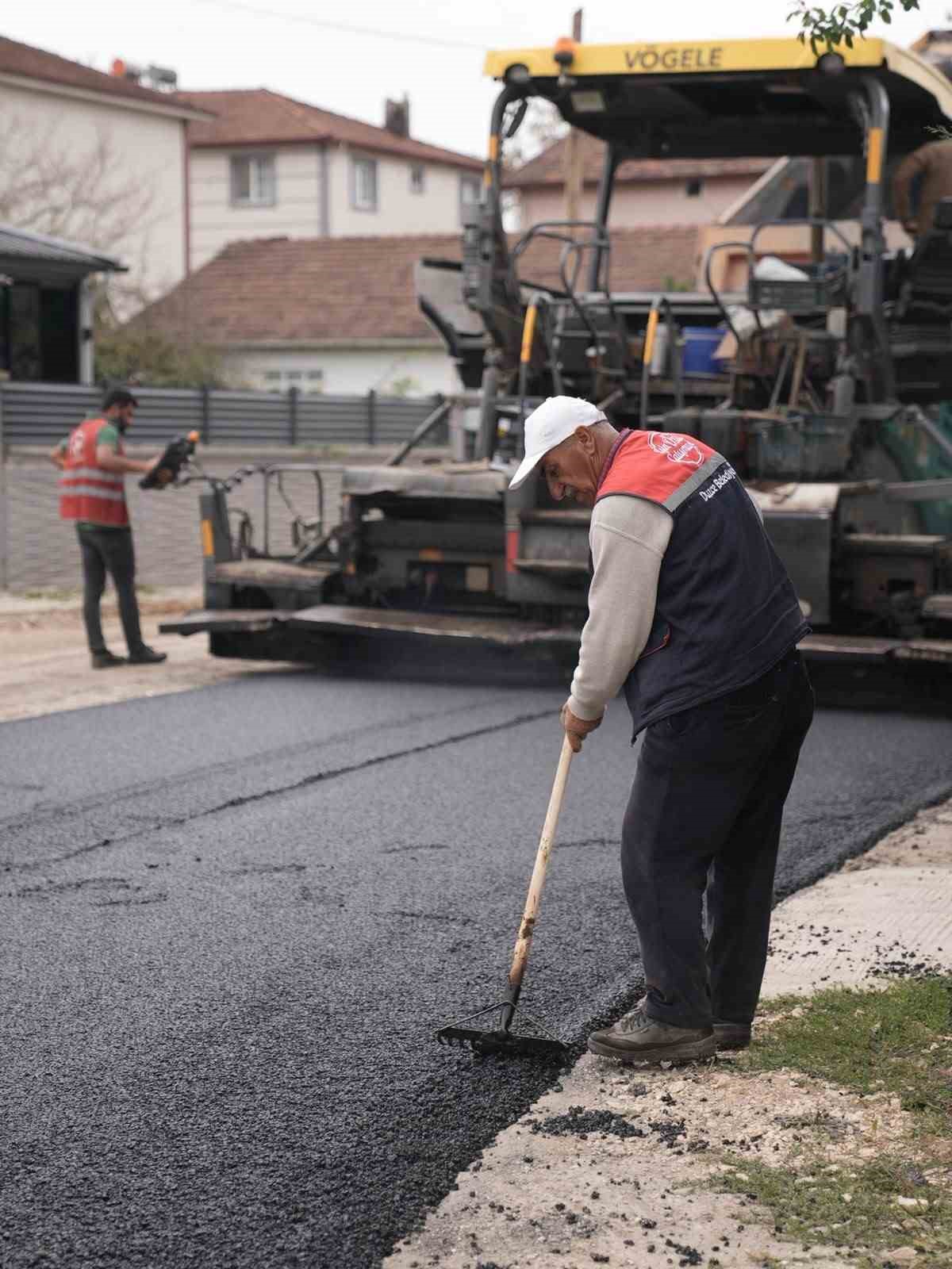 D&uuml;zce&rsquo;de 48 bin ton asfalt d&ouml;k&uuml;ld&uuml;