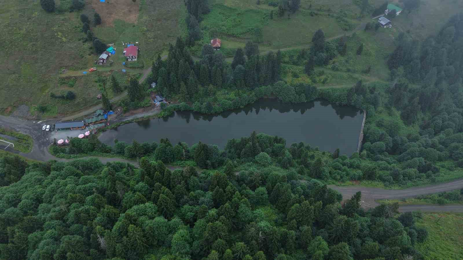 Balıklı Göl doğasıyla kendine hayran bırakıyor