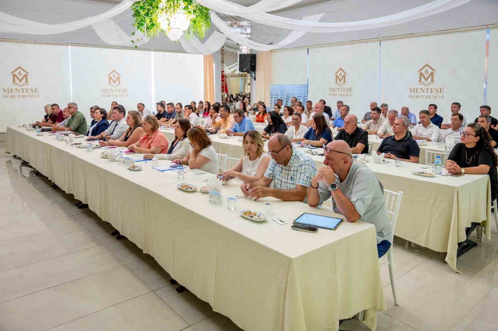 Menteşe’de müdürler kurulu toplantısı gerçekleştirildi