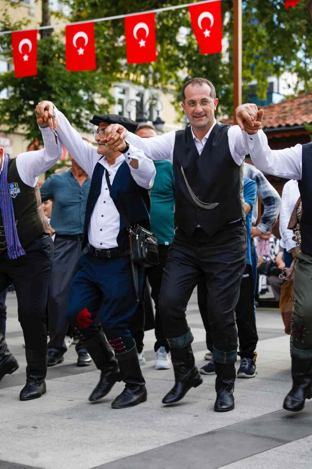 34. Uluslararası Ak&ccedil;aabat M&uuml;zik ve Halk Oyunları Festivali başladı