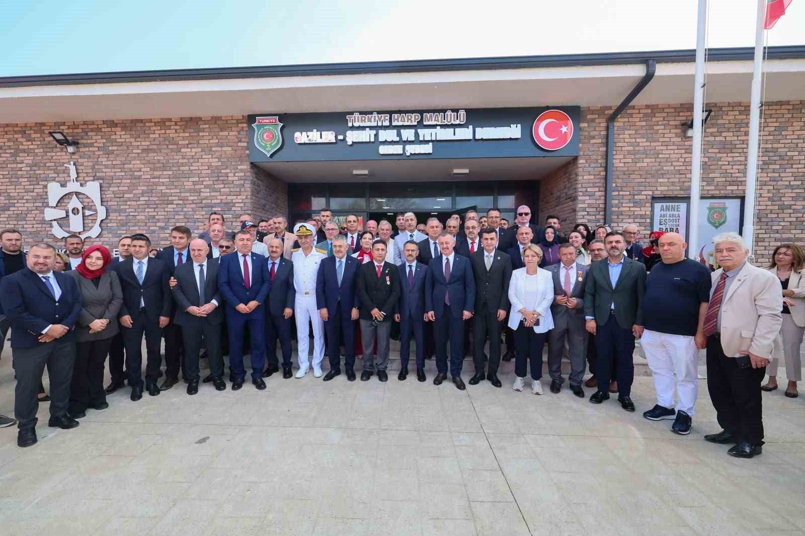 Gebze Şehit Yakınları ve Gazi Evi hizmete a&ccedil;ıldı