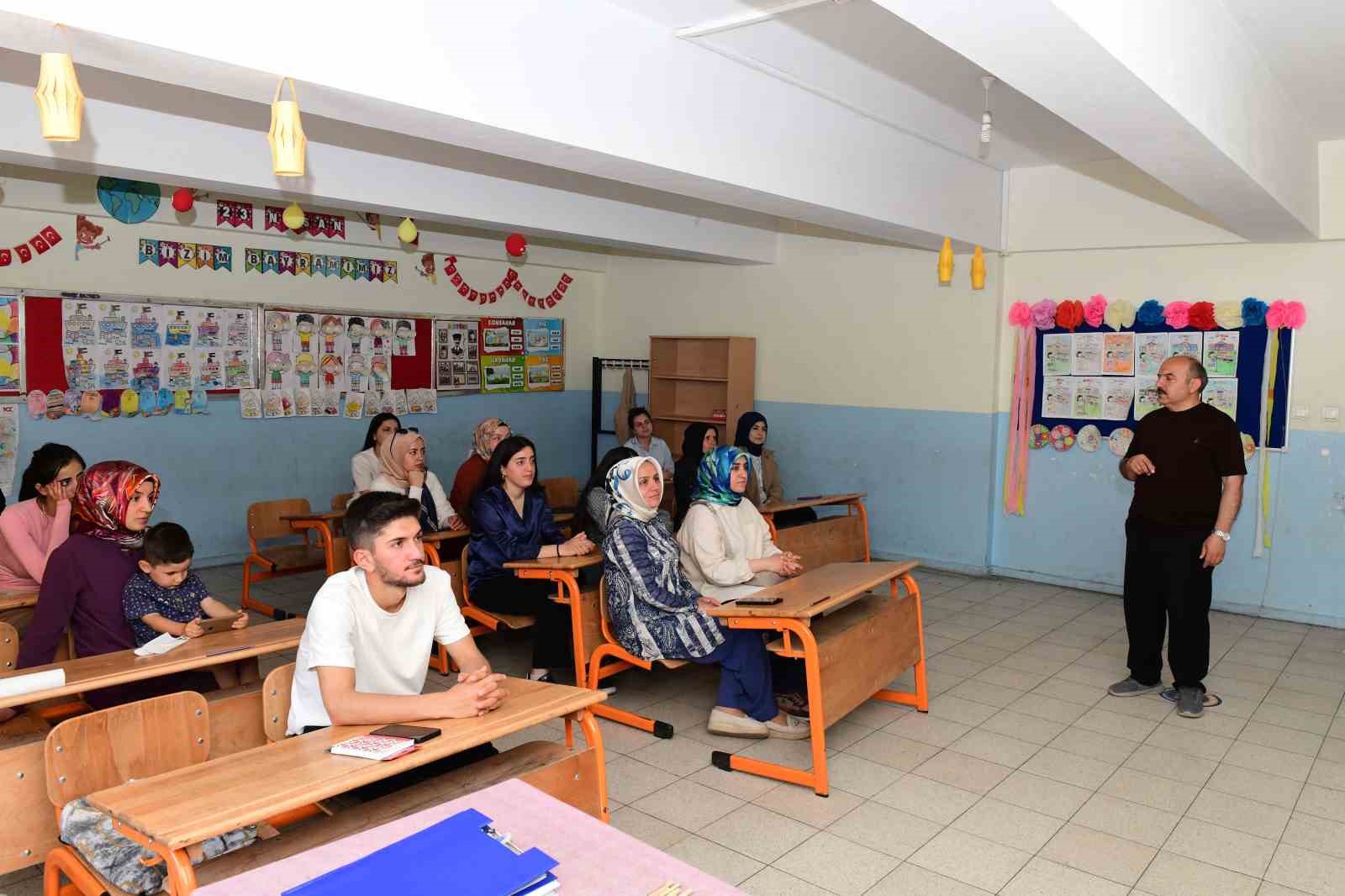Halk Eğitim Merkezi kurslarında hijyen eğitimi verildi