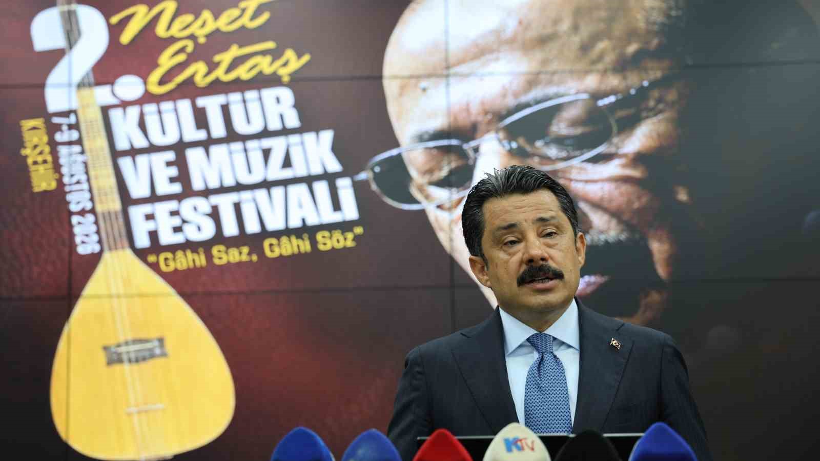Neşet Ertaş’ın sanatını anlatan kitap okuyucuyla buluşuyor