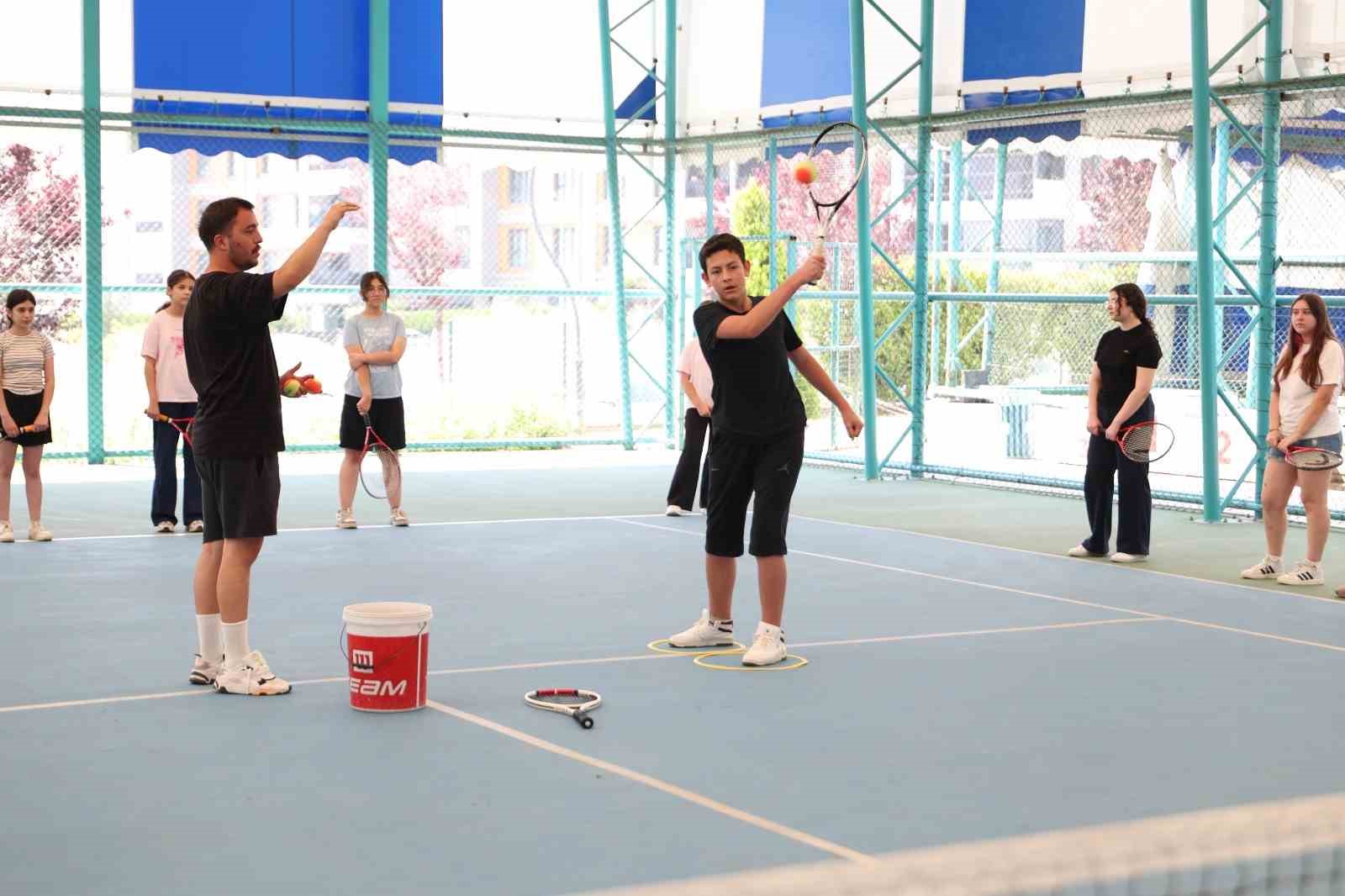 Merkezefendi Belediyesi Yaz Spor Okullarında yüzler gülüyor