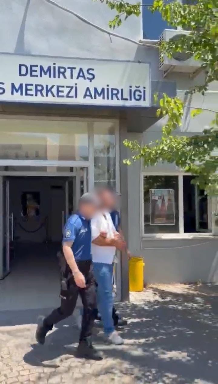 Bursa’da firari operasyonları