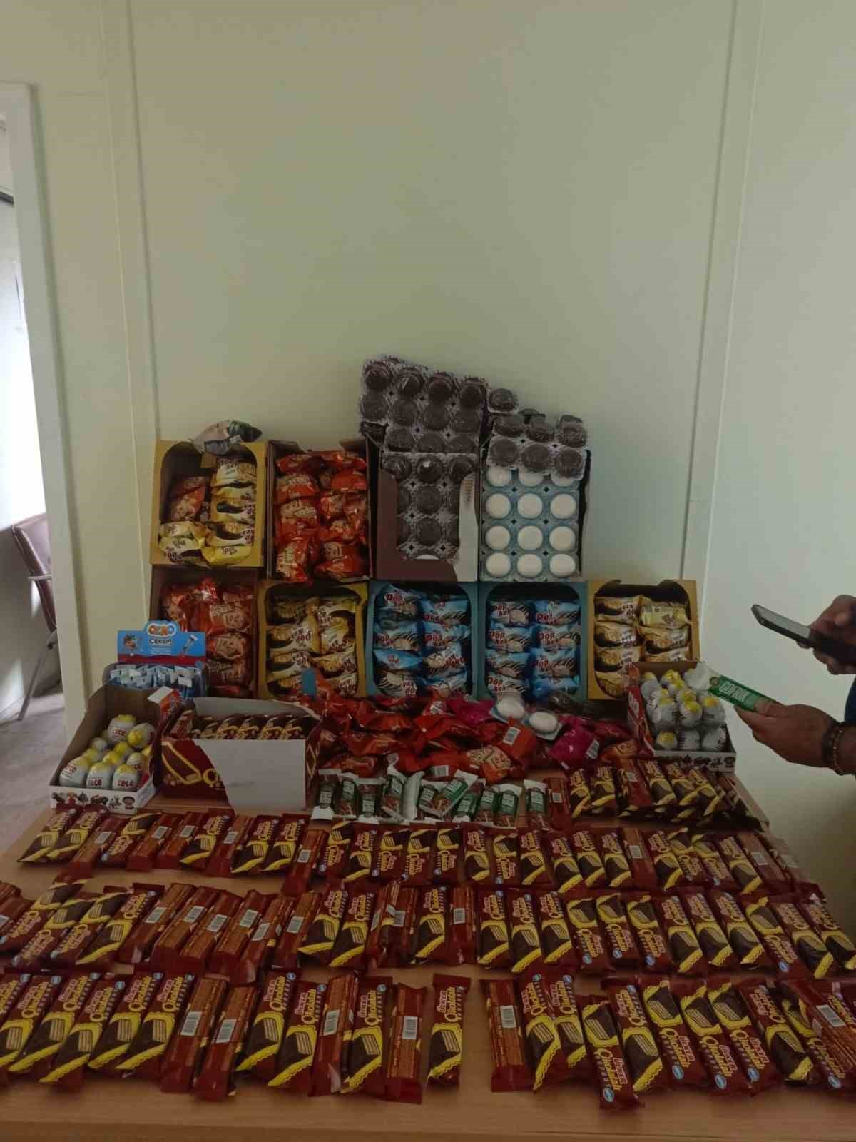 Battalgazi’de market denetimlerinde tarihi geçmiş ürünlere el konuldu