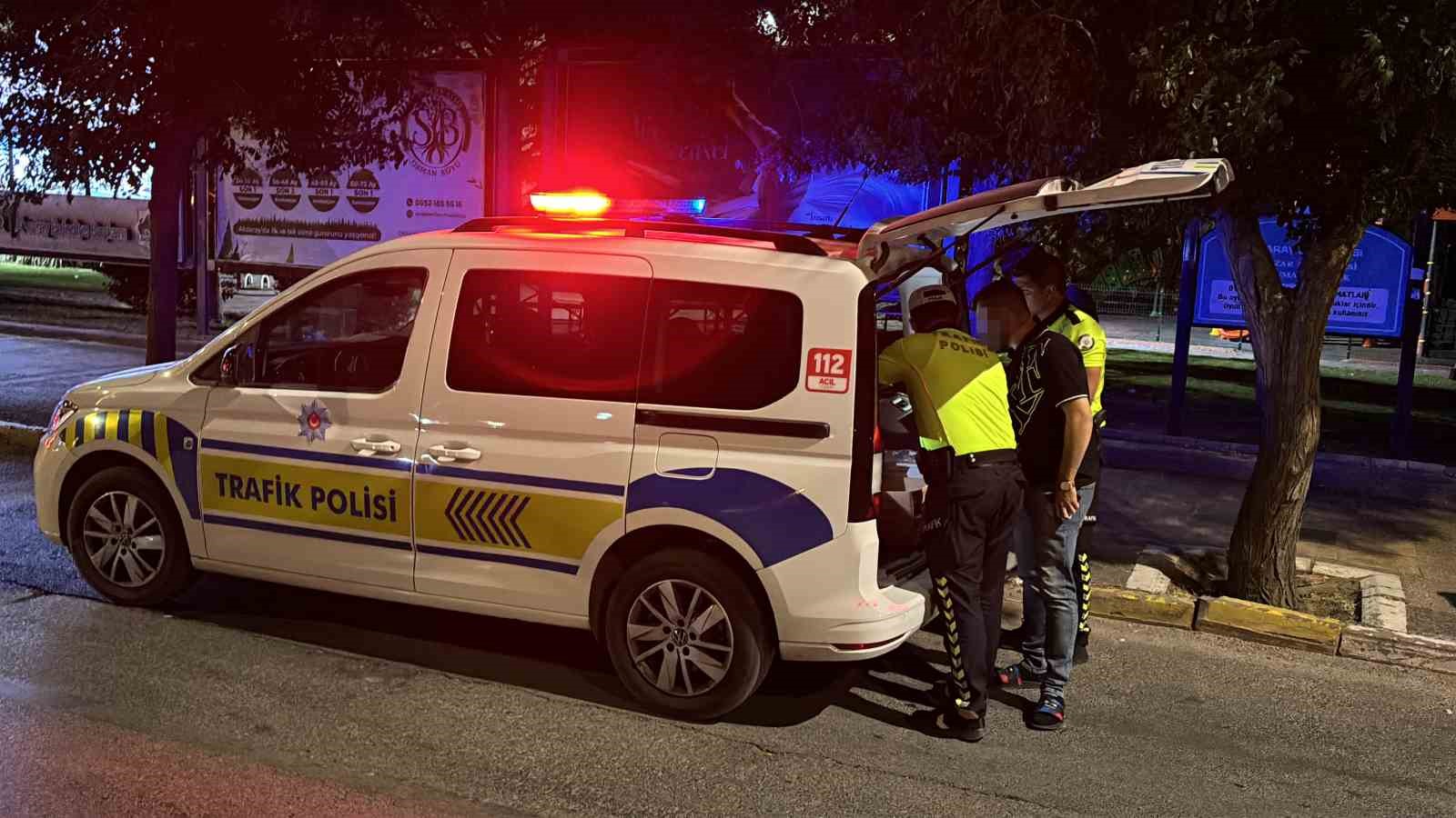 Tehlikeli araç kullanan sürücüye uygunsuz modifiyeden 5 bin TL ceza