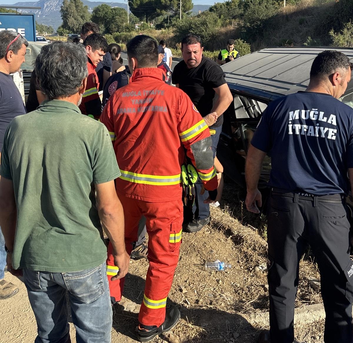 Muğla’da araç yoldan çıktı: 1’i çocuk 7 yaralı