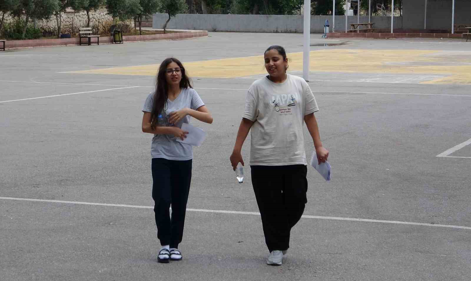 Mersin’de LGS sona erdi, öğrenciler sınavı değerlendirdi