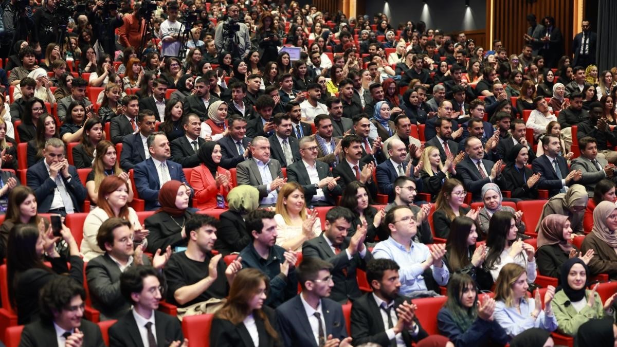 İn&ouml;n&uuml; Medya Dezenformasyonla M&uuml;cadele Topluluğu, Ulusal Gen&ccedil;lik Zirvesi&rsquo;ne katıldı