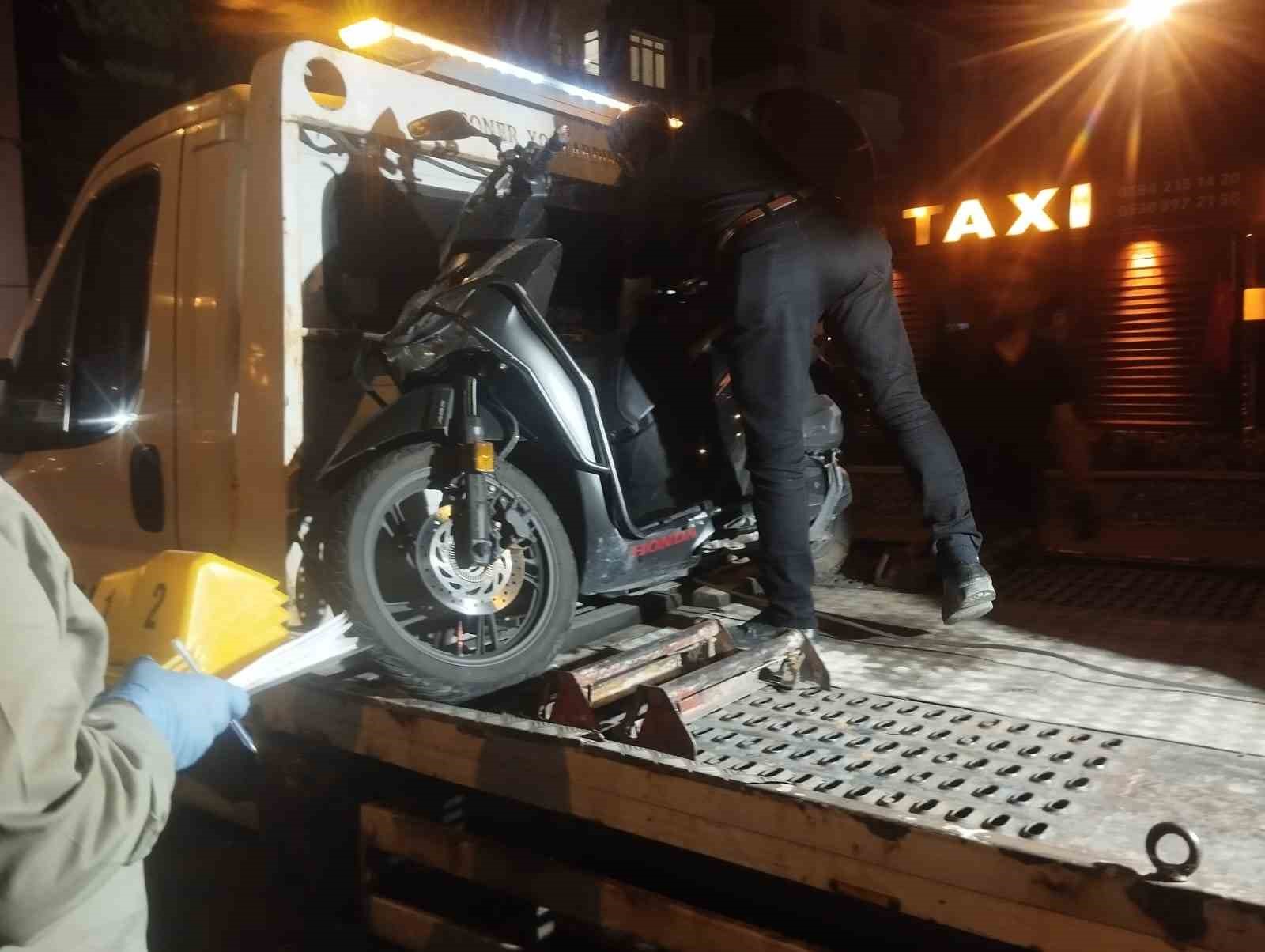 Alkollü sürücü motosikletle çarpıştı, 1 kişi hayatını kaybetti
