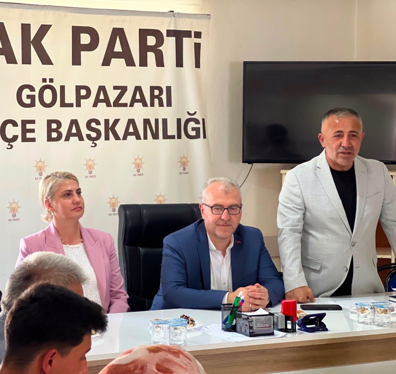 AK Parti Gölpazarı’nda danışma toplantısı gerçekleştirildi