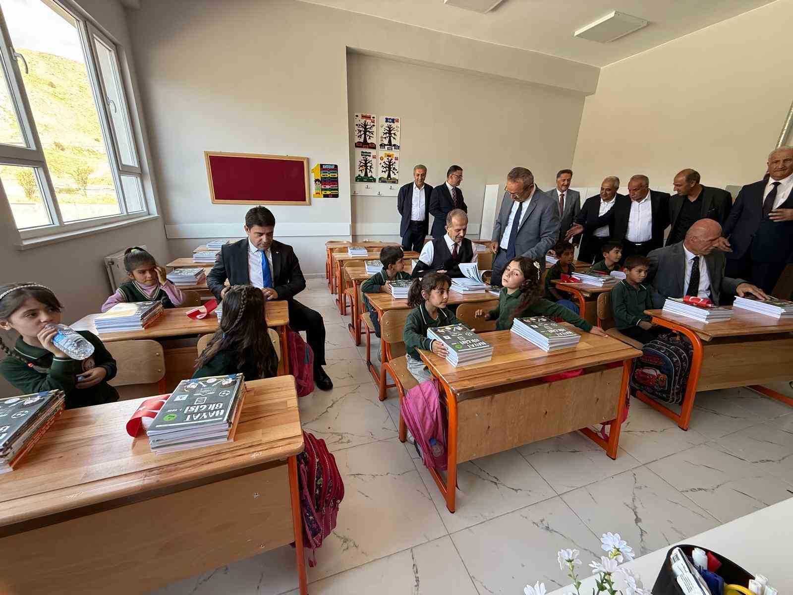 Hakkâri’de 60 bin 712 öğrenci yeni eğitim yılına başladı