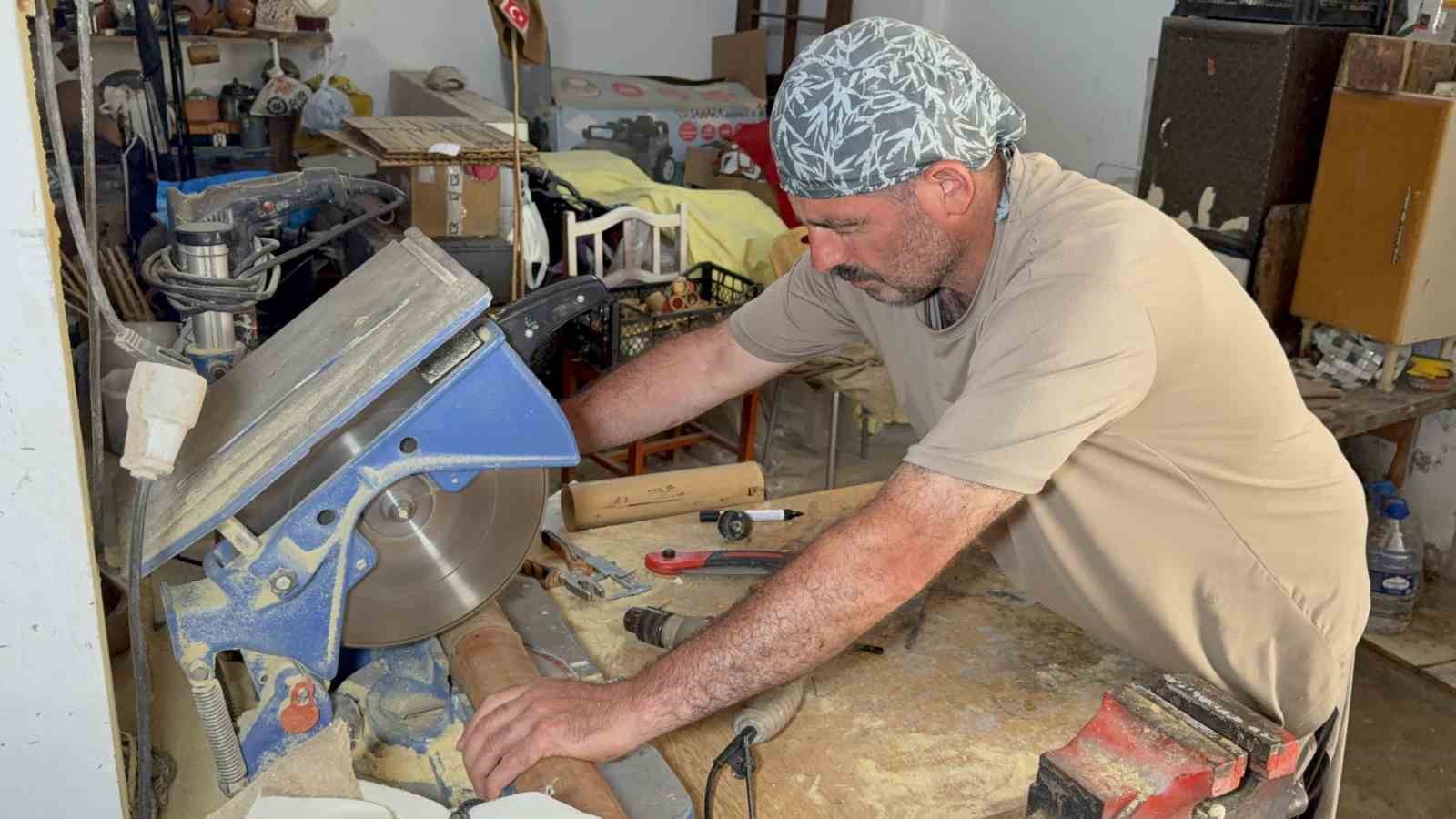 27 yıllık sağlıkçı bambuyu sanat eserlerine dönüştürüyor