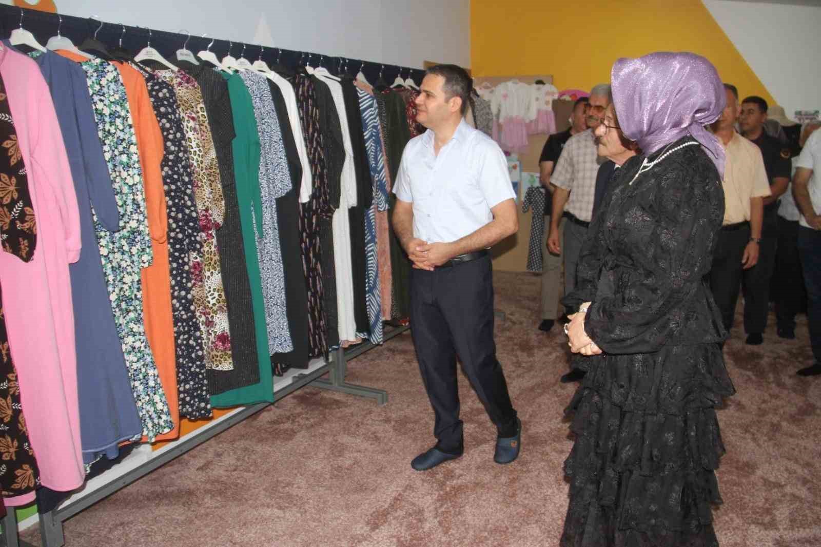 Kadınların &uuml;rettiği &uuml;r&uuml;nler sergide toplandı