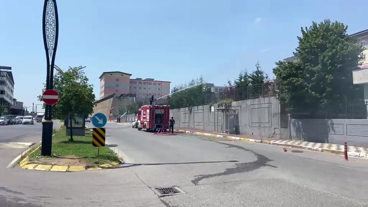 Adliye bahçesinde yangın çıktı