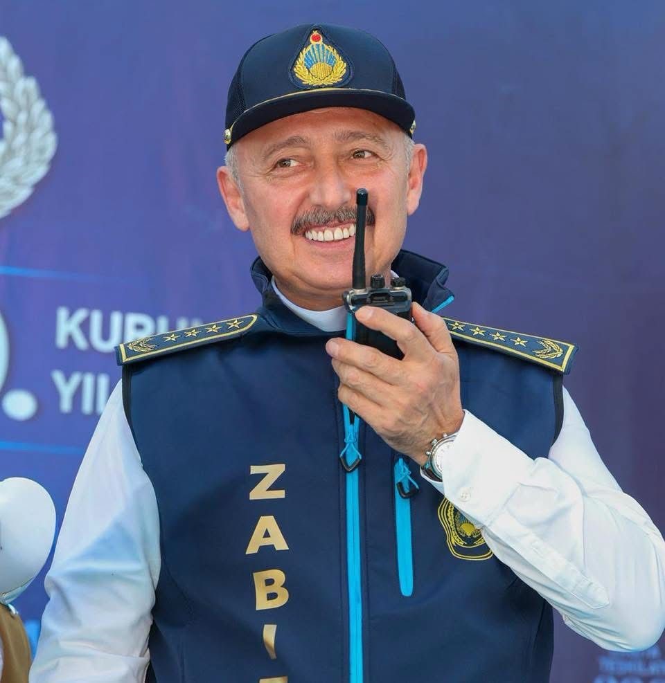 B&uuml;y&uuml;kakın&rsquo;dan Zabıta Teşkilatı&rsquo;na 200. yıl mesajı: "Patron da efendi de millettir"