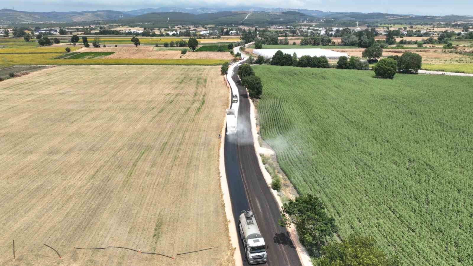 Büyükşehir, Nilüer’de yolları yeniliyor