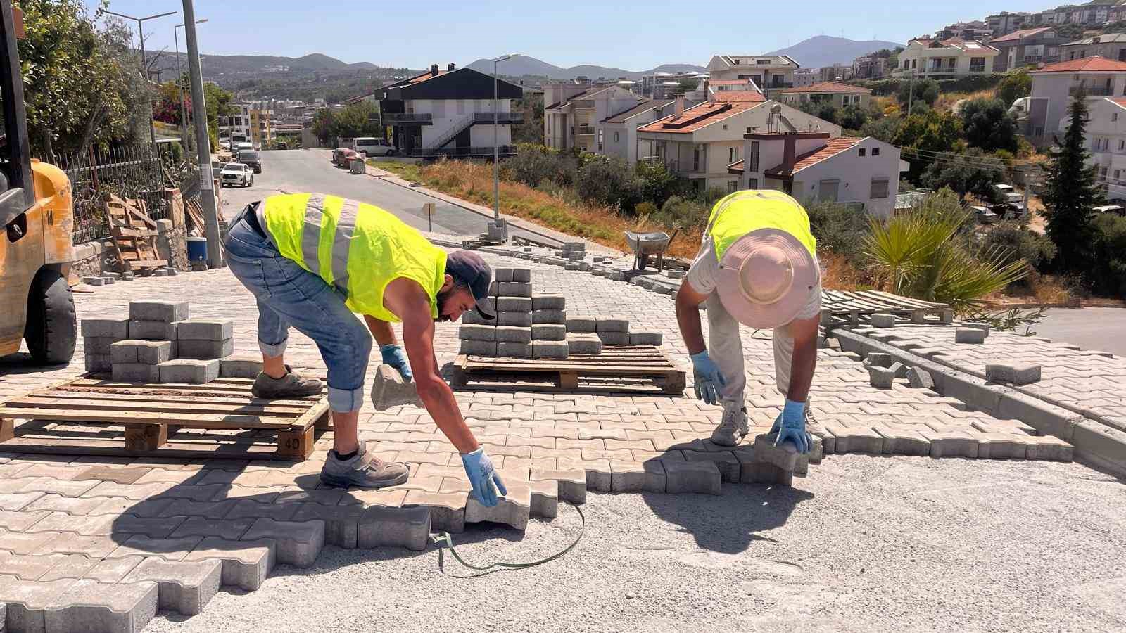Kadınlar Denizi Mahallesi&rsquo;nde 2 bin metrekarelik yol yenileme &ccedil;alışması başladı