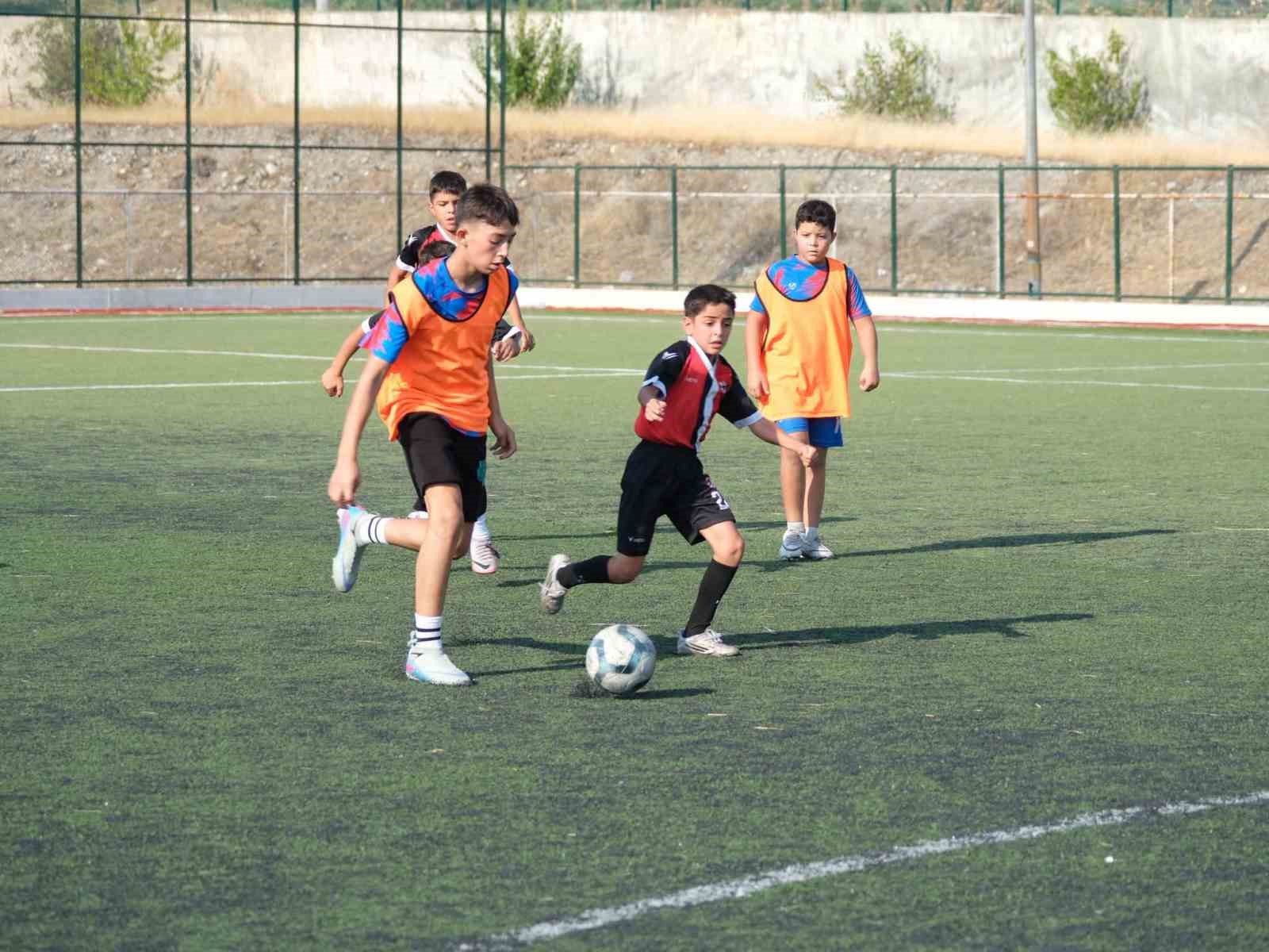 Buharkent’te ’Kentin Çocukları’ futbol turnuvası tamamlandı