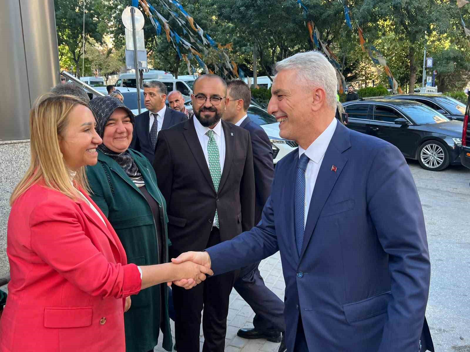 Bakan Bolat: "Sanayilerimiz bütün sektörlerde dünya liginde ilk 10’un arasına girmeyi başardı"