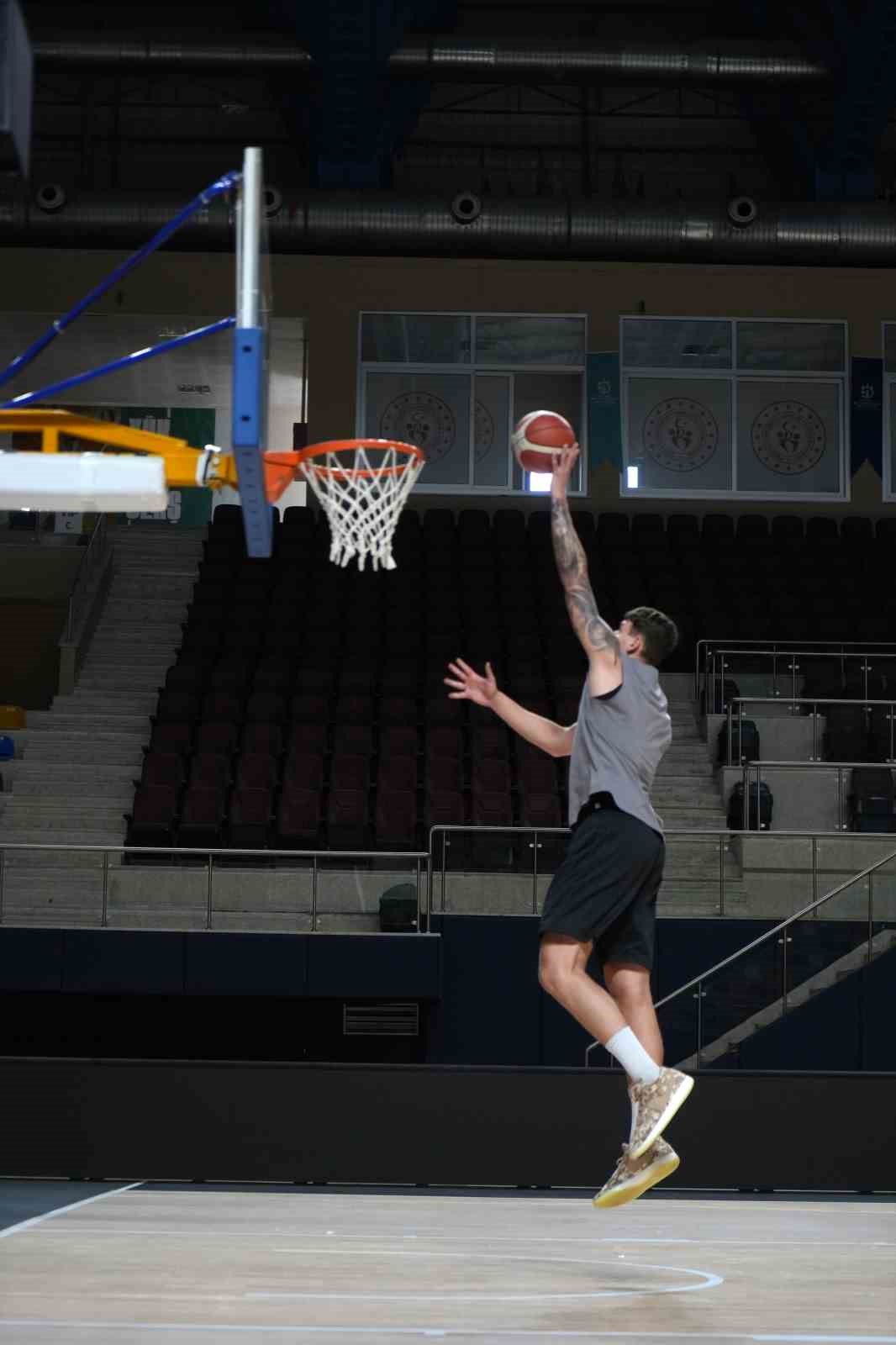 Matt Mitchell’den Fenerbahçe maçına çağrı