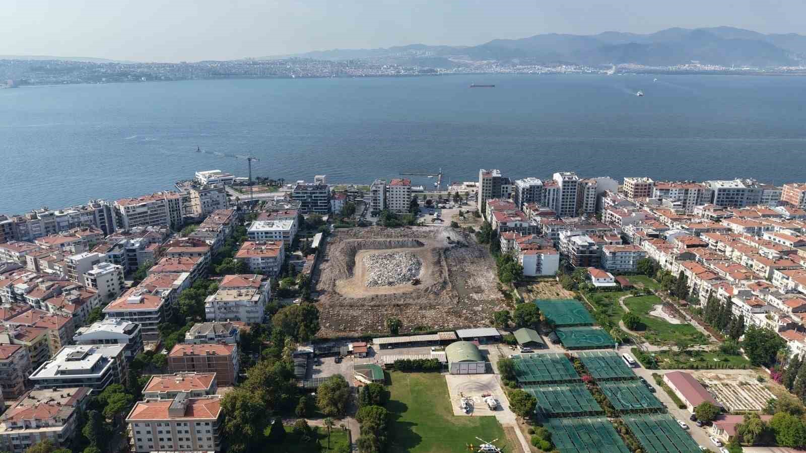 Karşıyaka: "Zübeyde Hanım Stadyumu bir siyasi görüşün değil, Karşıyaka’nın evidir"