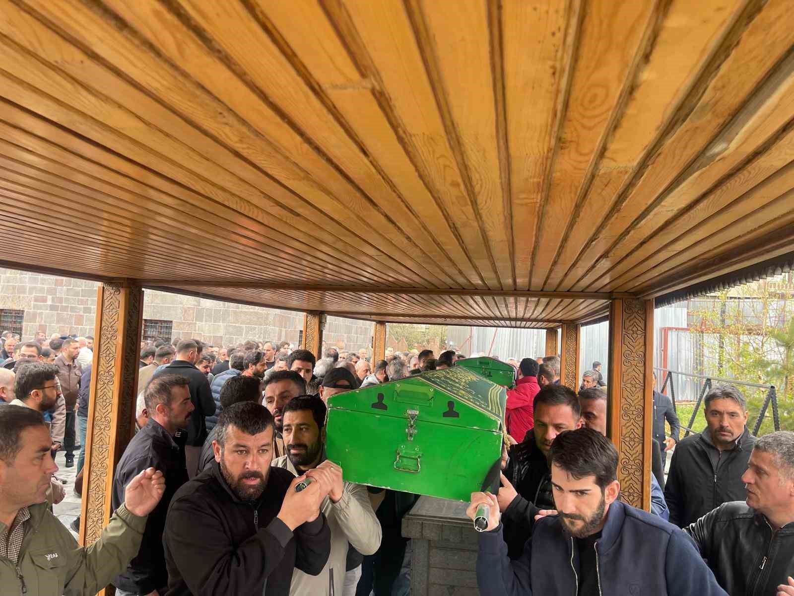 Gazeteci Orhan Akdal&rsquo;a son g&ouml;rev