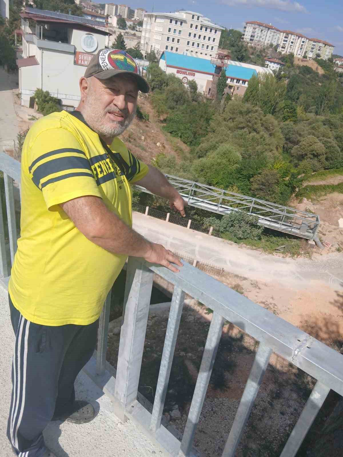 Hamsu köprüsü tehlike saçıyor