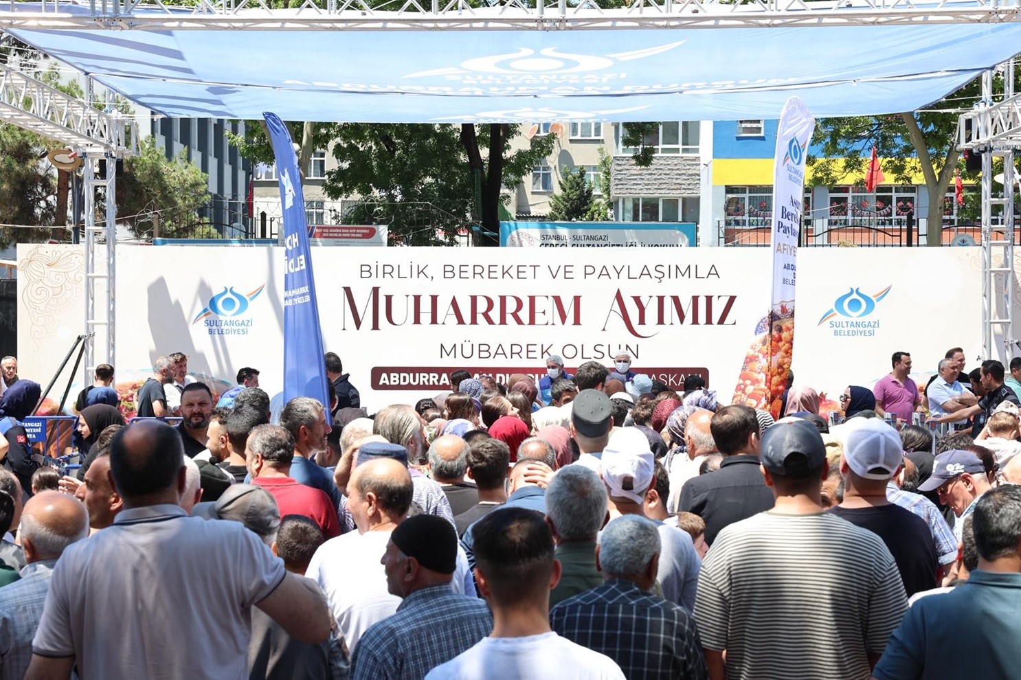 Sultangazi’de aşure bereketi