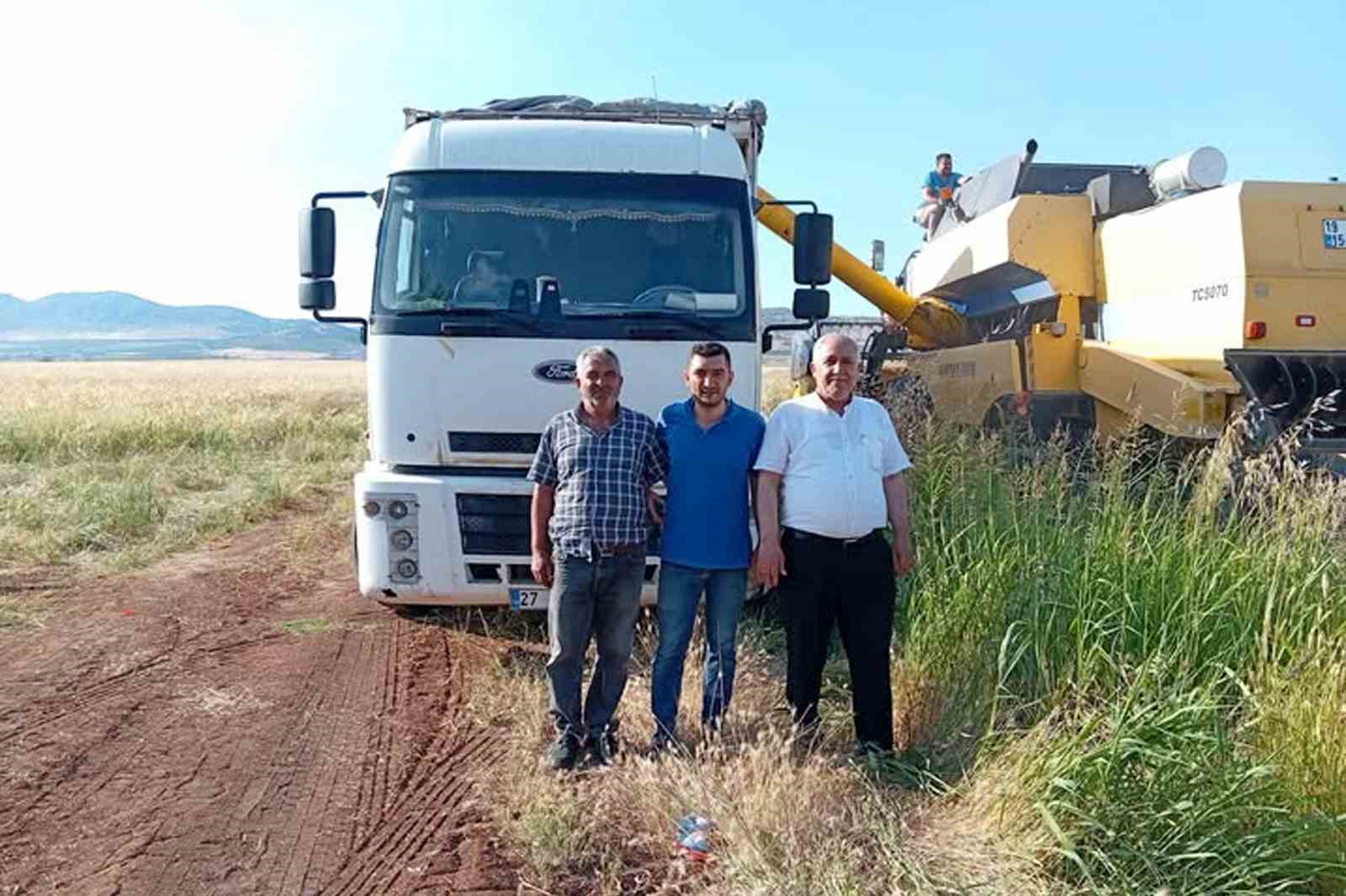 Araban Ovası’nda arpa hasadı yapılmaya başlandı