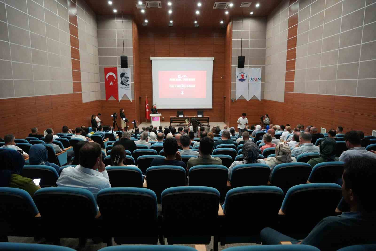 Rektör Aydın: "15 Temmuz, istikbalimize ipotek koymaya çalışanları hayal kırıklığına uğrattı"