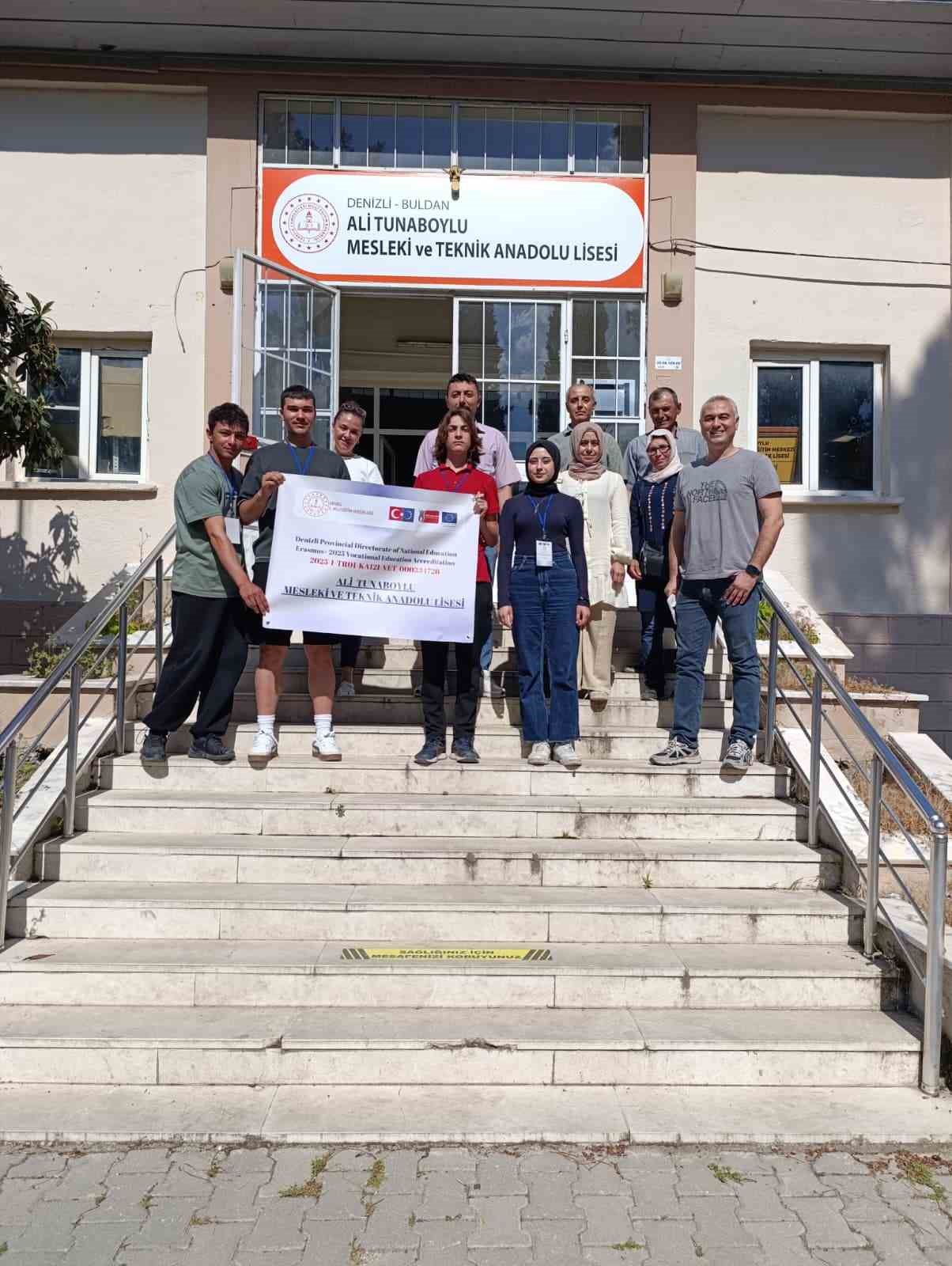Buldanlı &ouml;ğrenciler İtalya&rsquo;da 3 aylık aş&ccedil;ılık stajı g&ouml;recekler