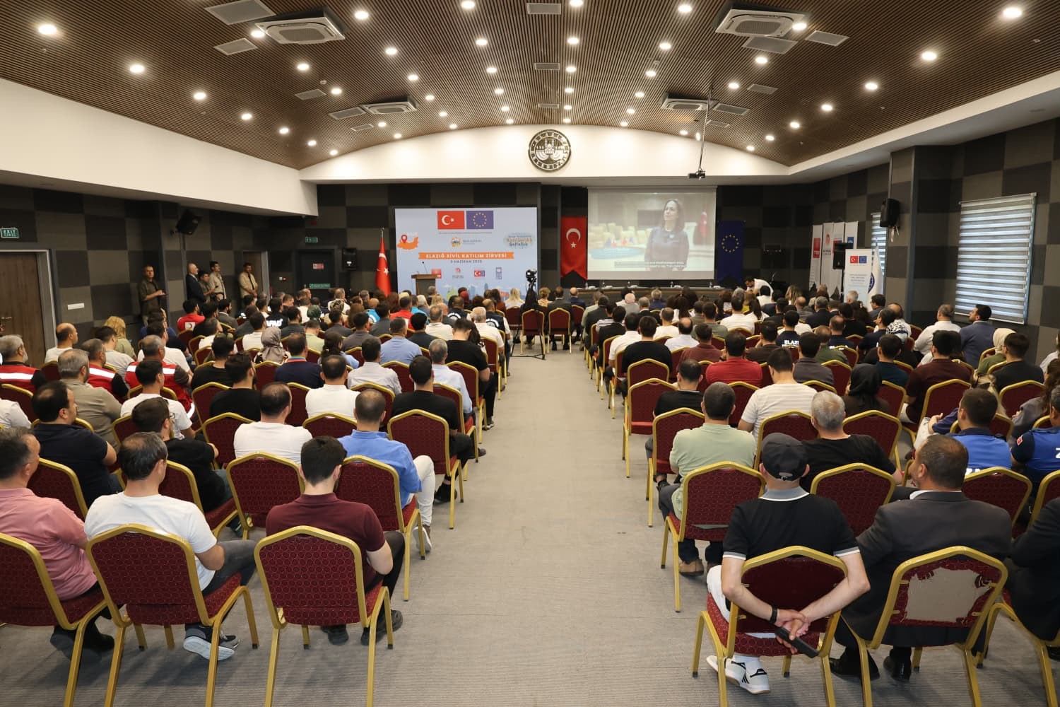 Elazığ’da ‘Sivil Katılım Zirvesi’ gerçekleştirildi