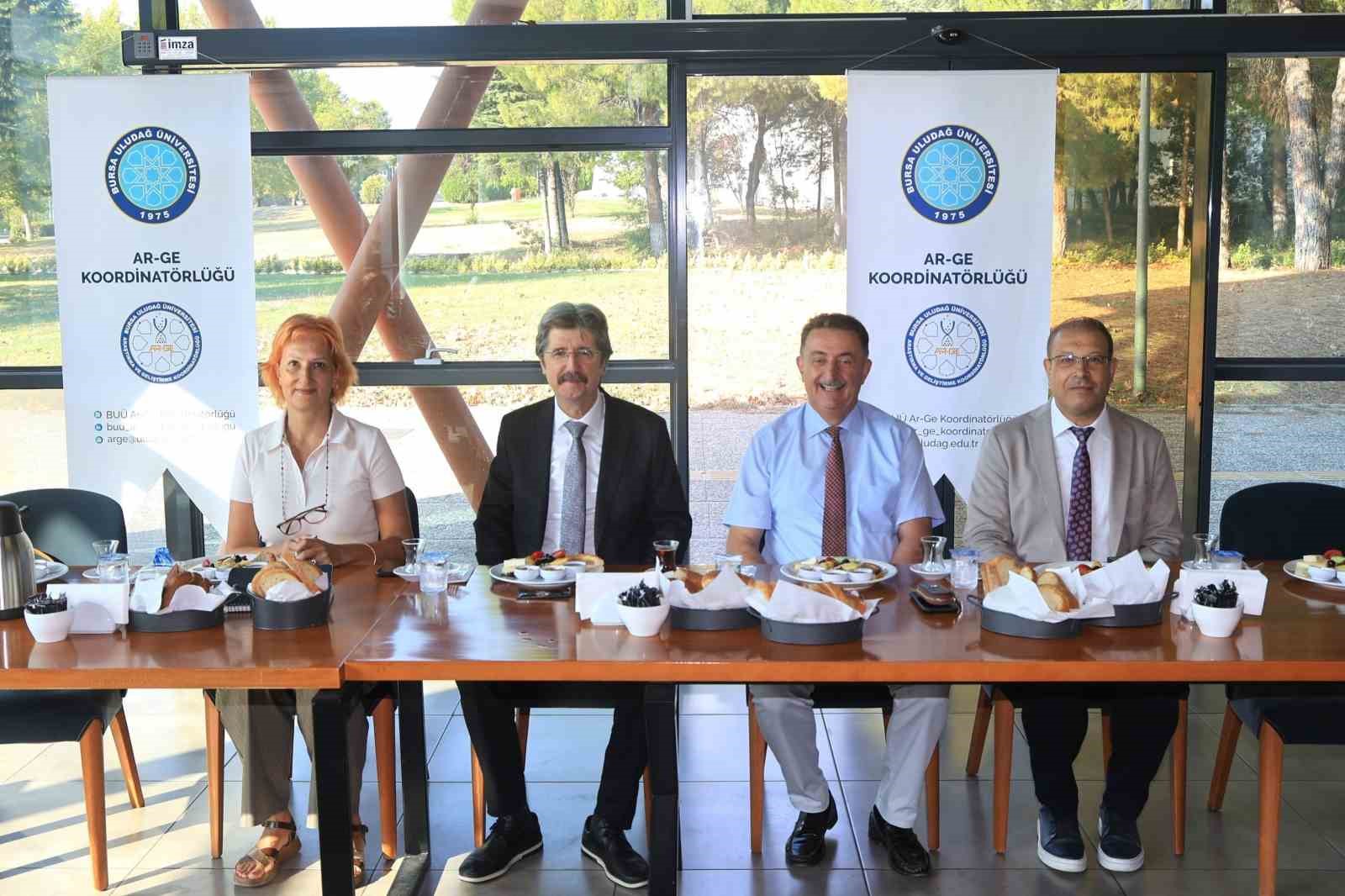 Rektör Yılmaz, başarılı akademisyenlerle buluşmaya devam ediyor