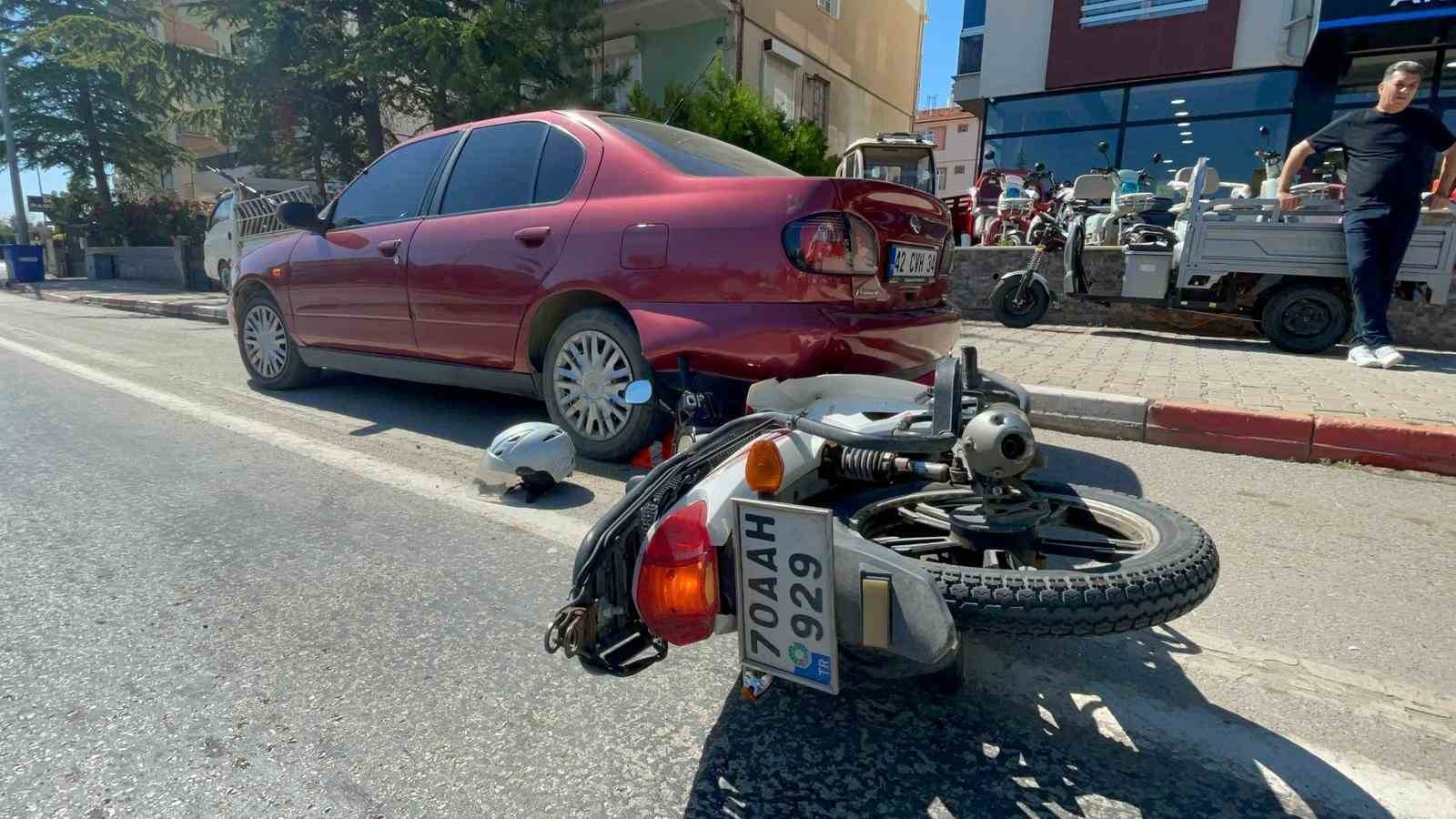 Motosiklet sürücüsünün ölümden döndüğü kaza anı kameraya yansıdı
