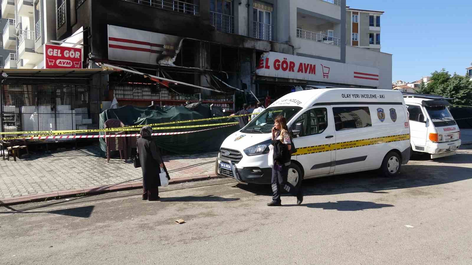 Malatya’da AVM’de çıkan yangın korkuttu