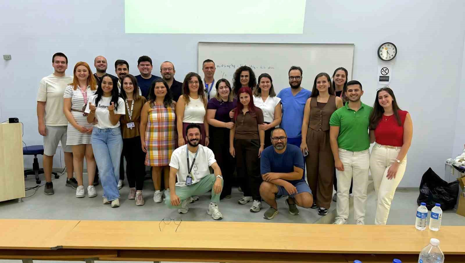 AD&Uuml;&rsquo;de &ccedil;ocuk acil durumları i&ccedil;in kritik eğitim