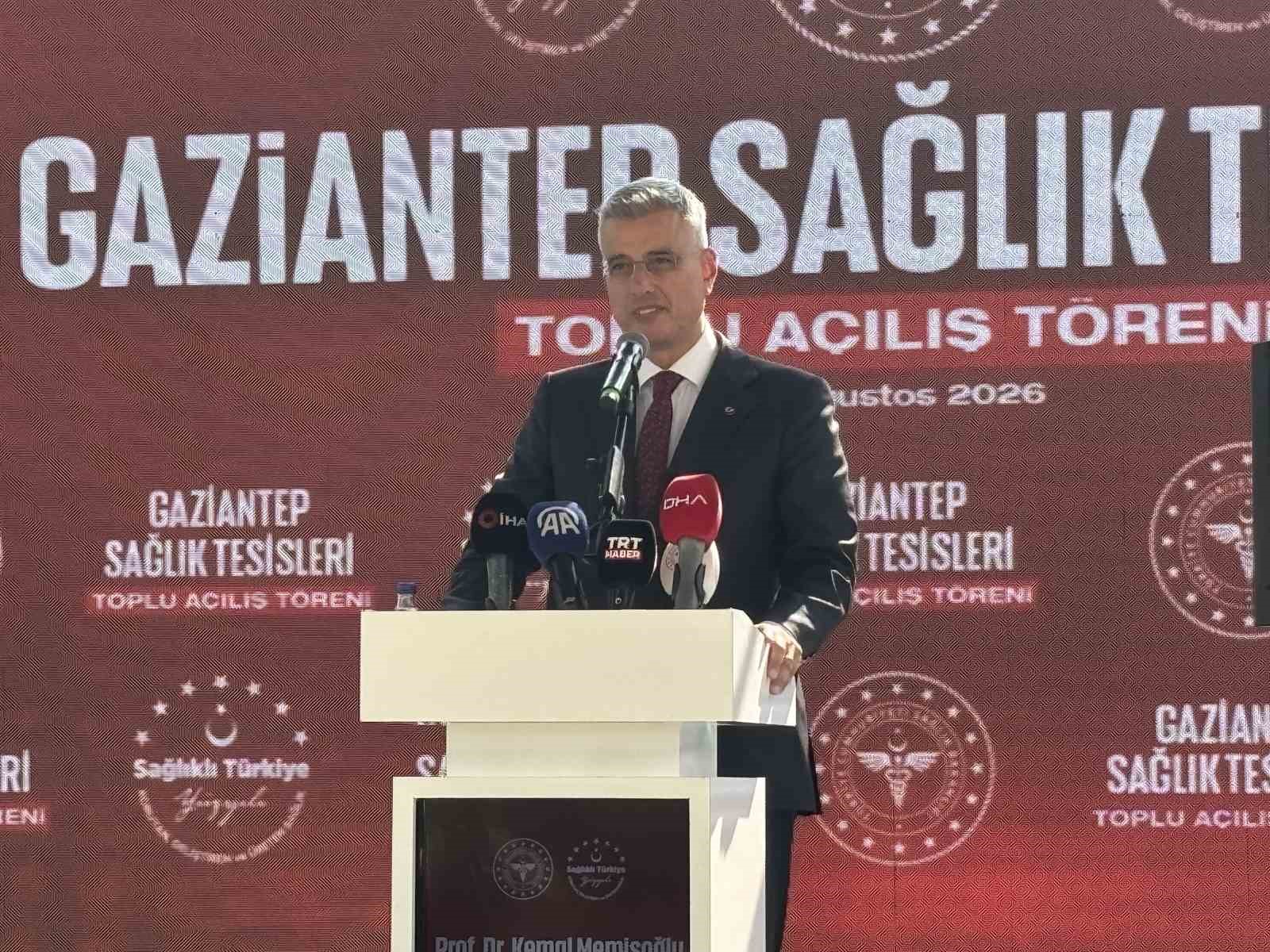 Bakan Memişoğlu: "Hastanelerimizin yüzde 80’ini yeniledik, yatak kapasitesini 271 binin üzerine çıkardık"