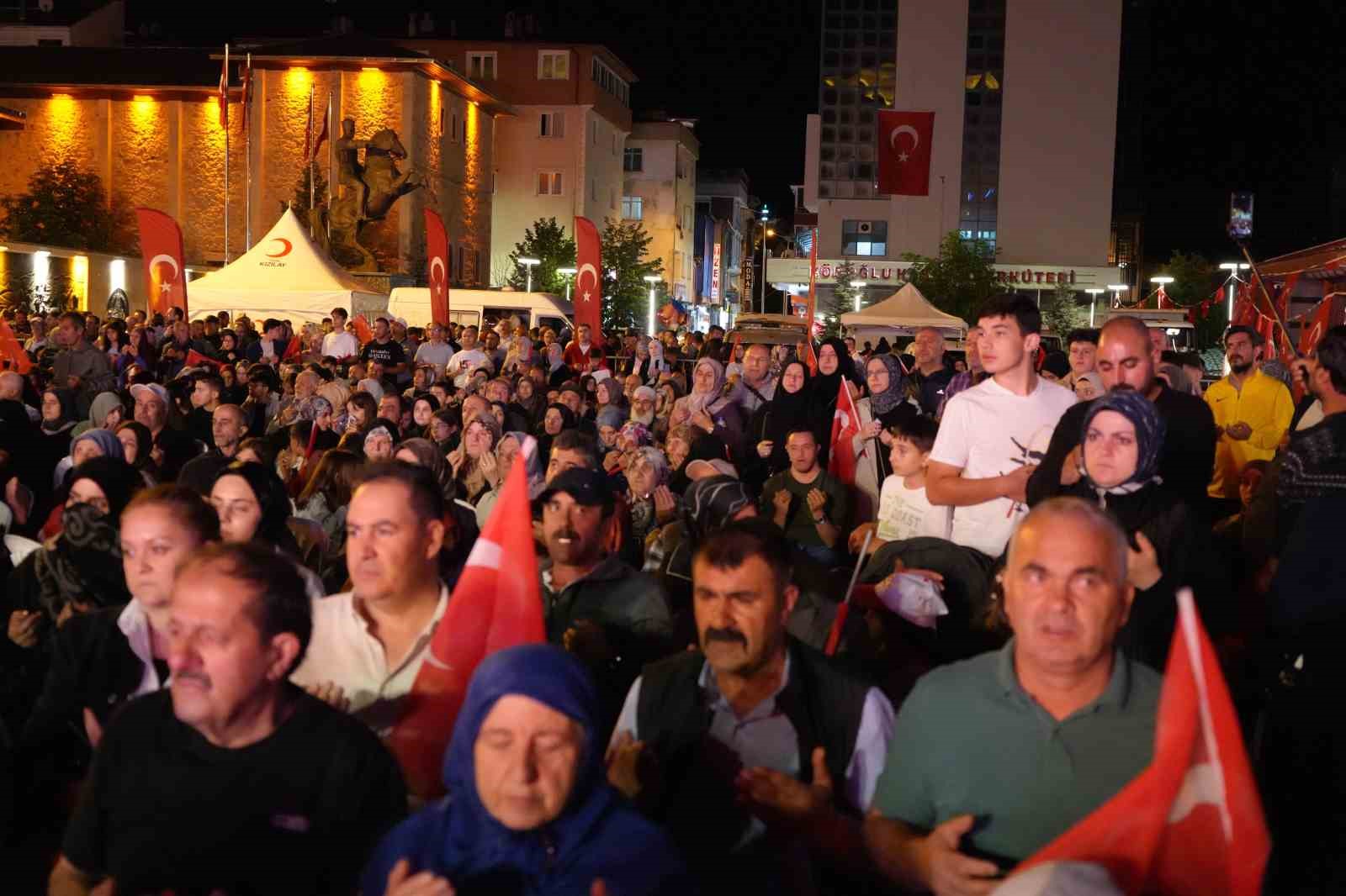 Bayburt’ta 15 Temmuz’un 10’uncu yılında şehitler dualarla anıldı