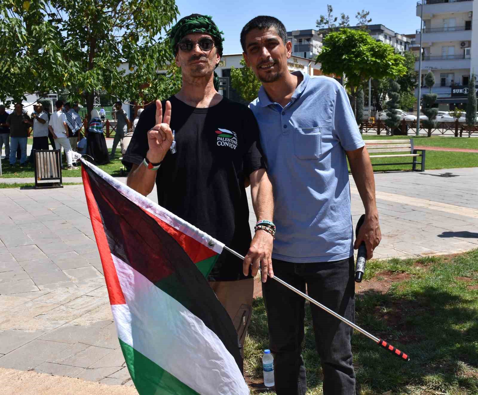 Filistin Konvoyu&rsquo;na katılan Fransız aktivist m&uuml;sl&uuml;man oldu