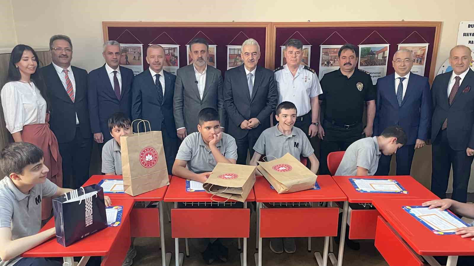 Bursa&rsquo;da 620 bin 931 &ouml;ğrenci tatile &rsquo;merhaba&rsquo; dedi
