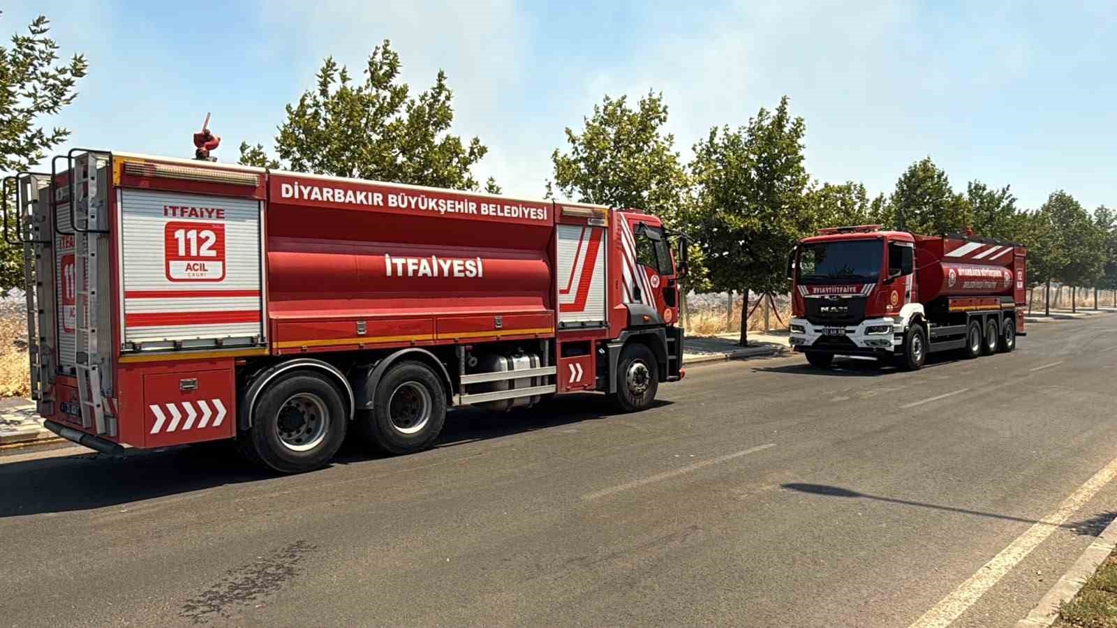 Diyarbakır’da otluk alanda korkutan yangın