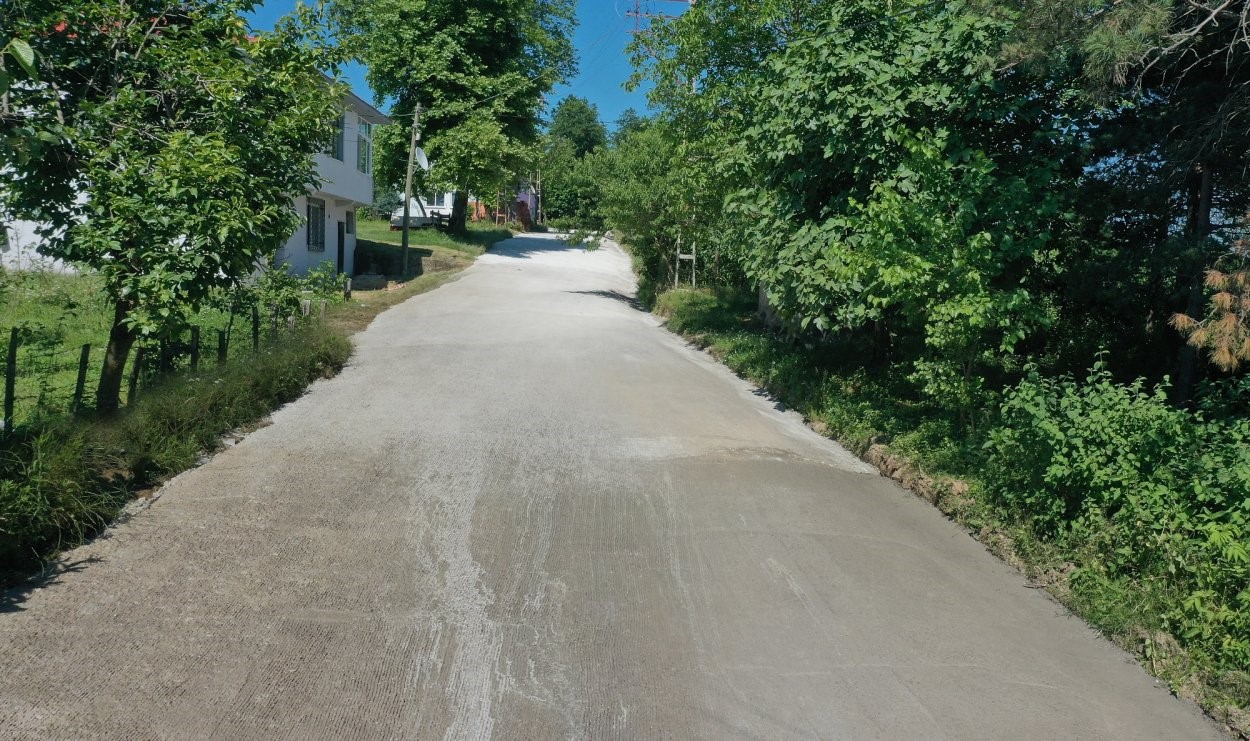 Ordu’nun kırsal mahallelerinde beton yol çalışmaları