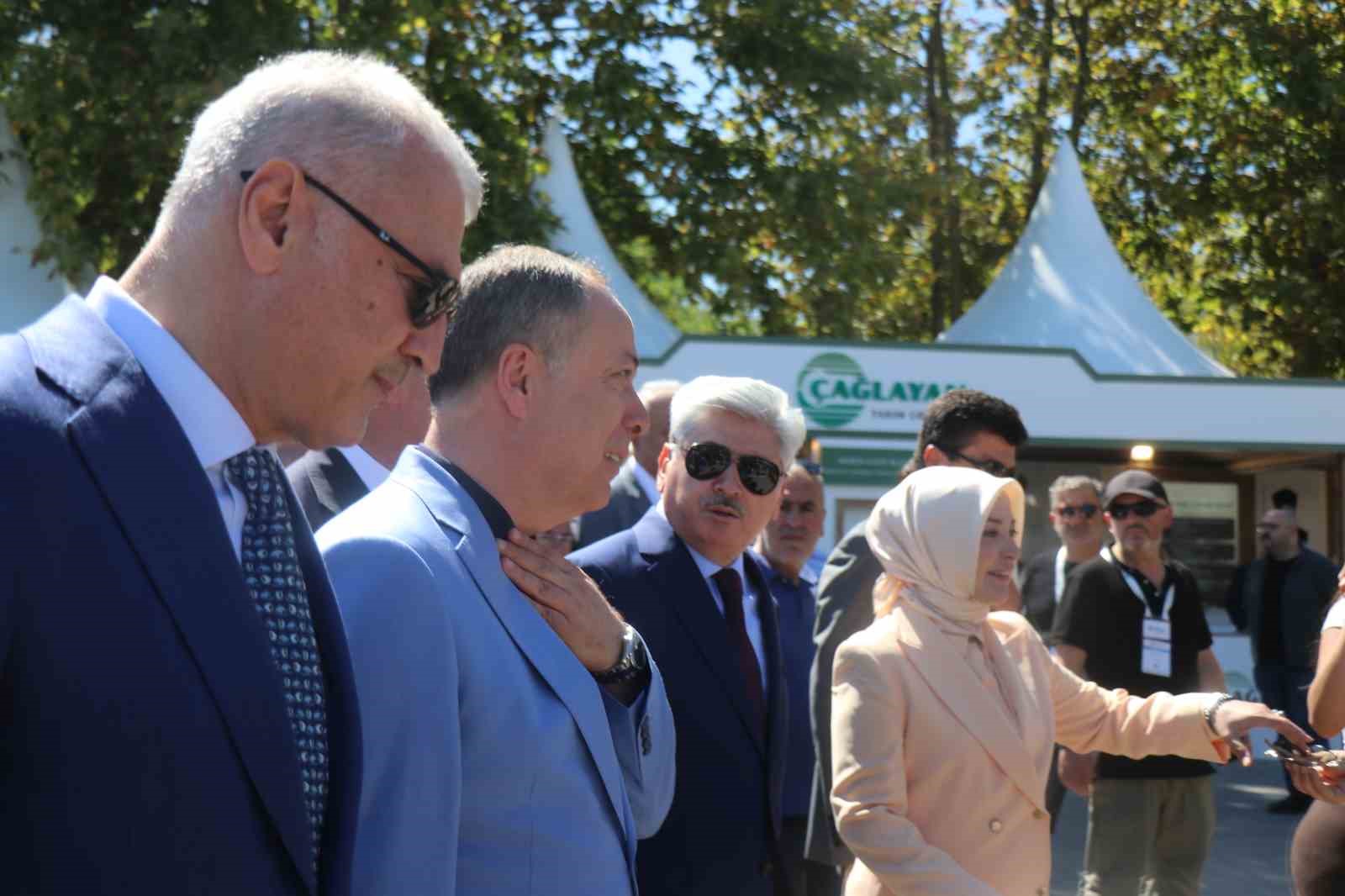 Uluslararası Peyzaj ve S&uuml;s Bitkileri Fuarı Sakarya&rsquo;da kapılarını a&ccedil;tı
