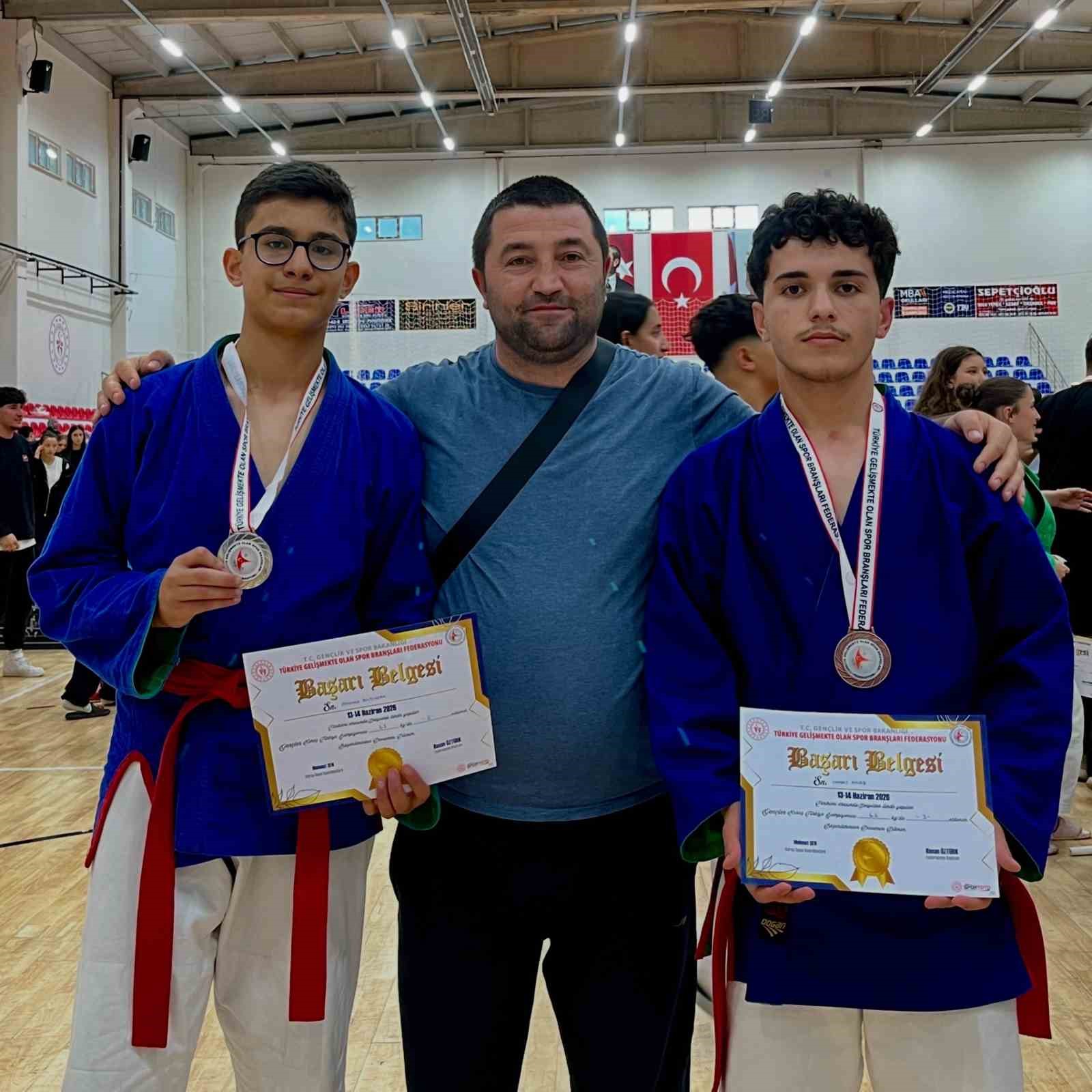 Bilecikli sporculardan gururlandıran başarı