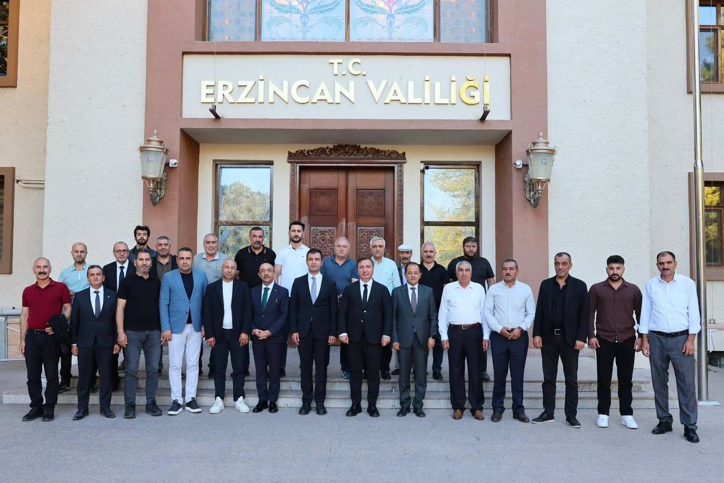 Erzincan&rsquo;da tulum peyniri &uuml;reticileriyle sekt&ouml;r toplantısı yapıldı