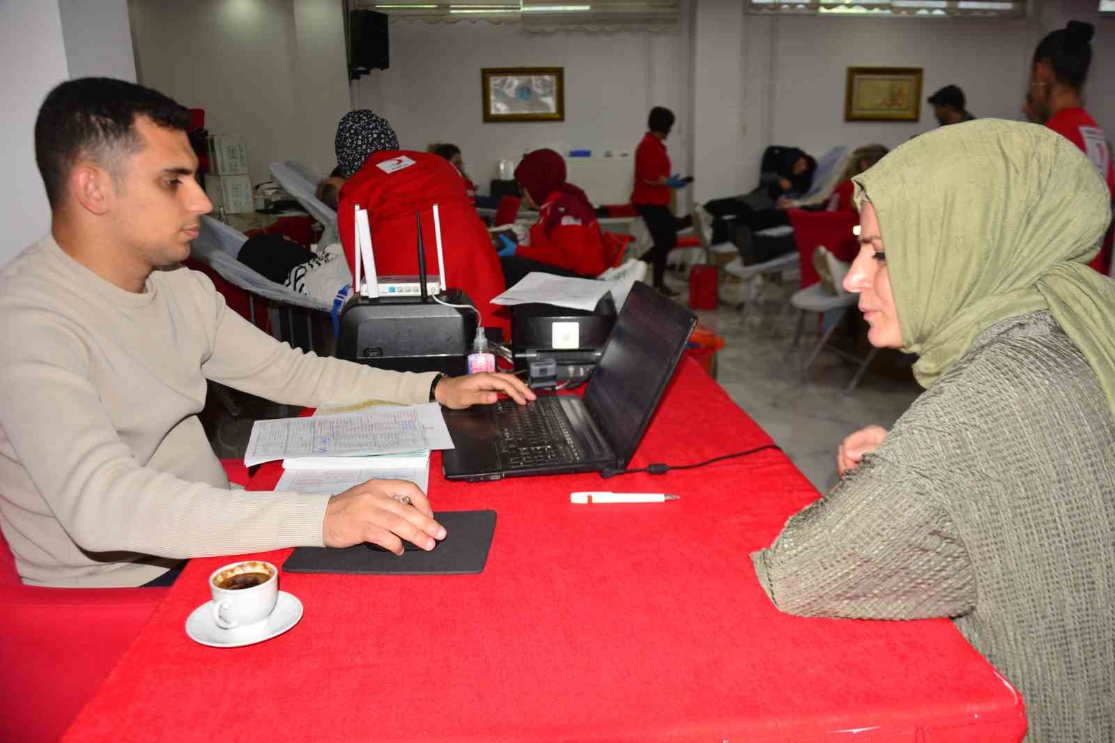 Ordu&rsquo;da &ouml;ğrenciler 127 &uuml;nite kan topladı